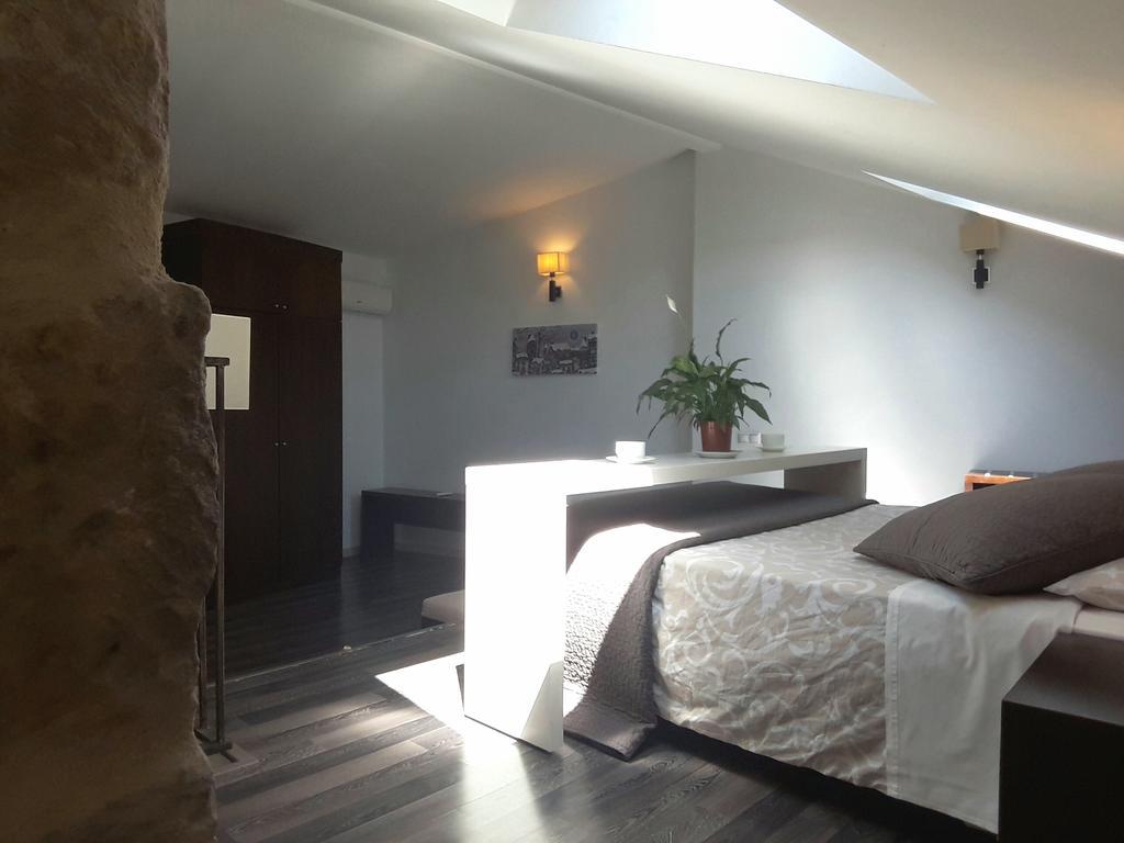 Apartamentos Sol De Mayo อูเบดา ภายนอก รูปภาพ