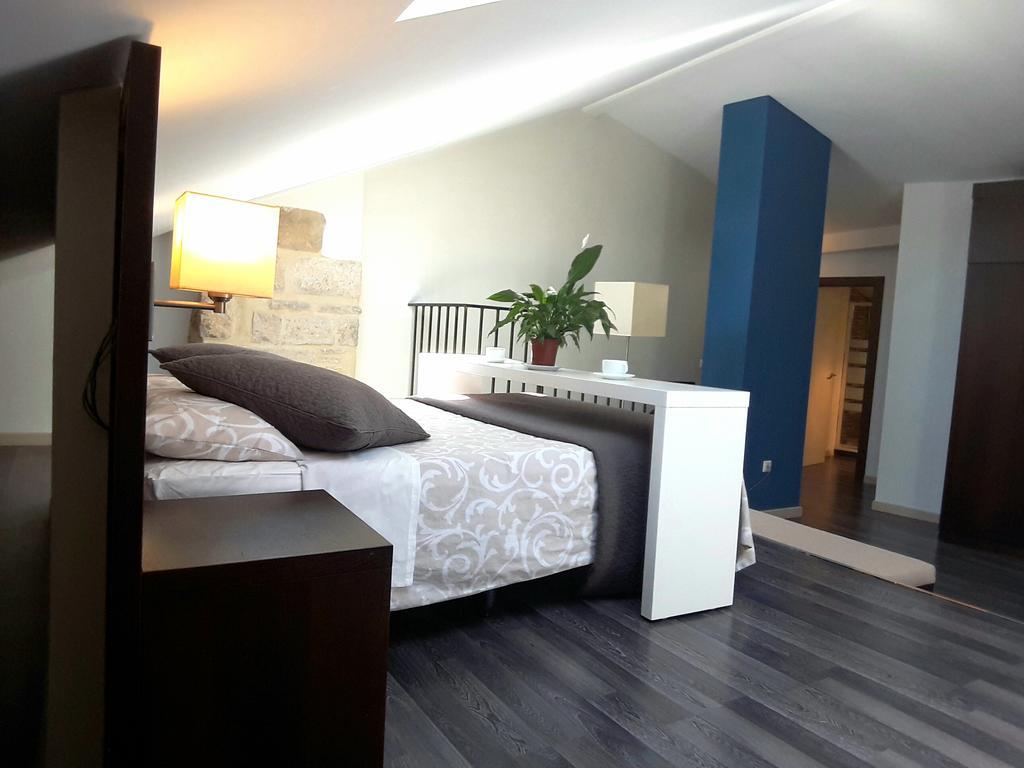 Apartamentos Sol De Mayo อูเบดา ภายนอก รูปภาพ