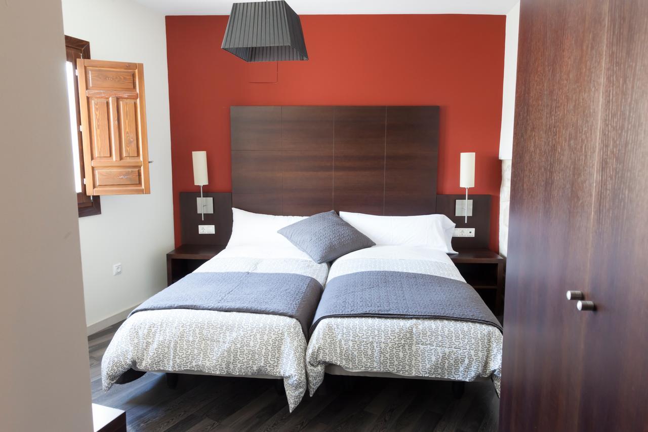 Apartamentos Sol De Mayo อูเบดา ภายนอก รูปภาพ